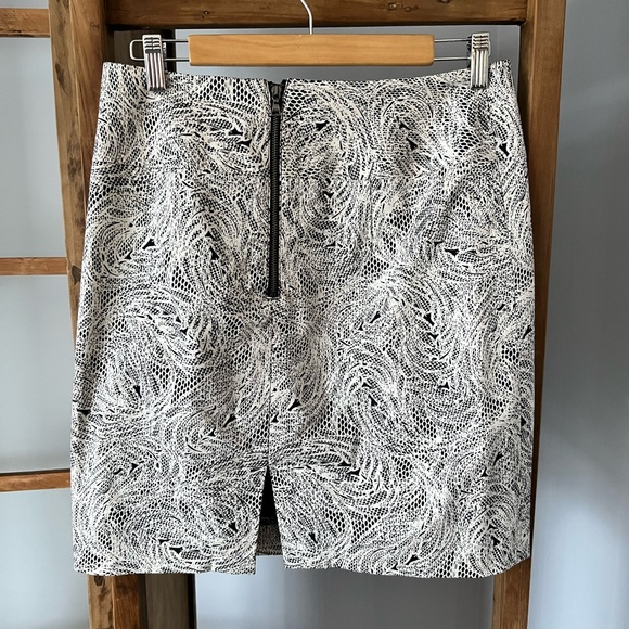 Club Monaco Size 6 skirt - Picture 7 of 10